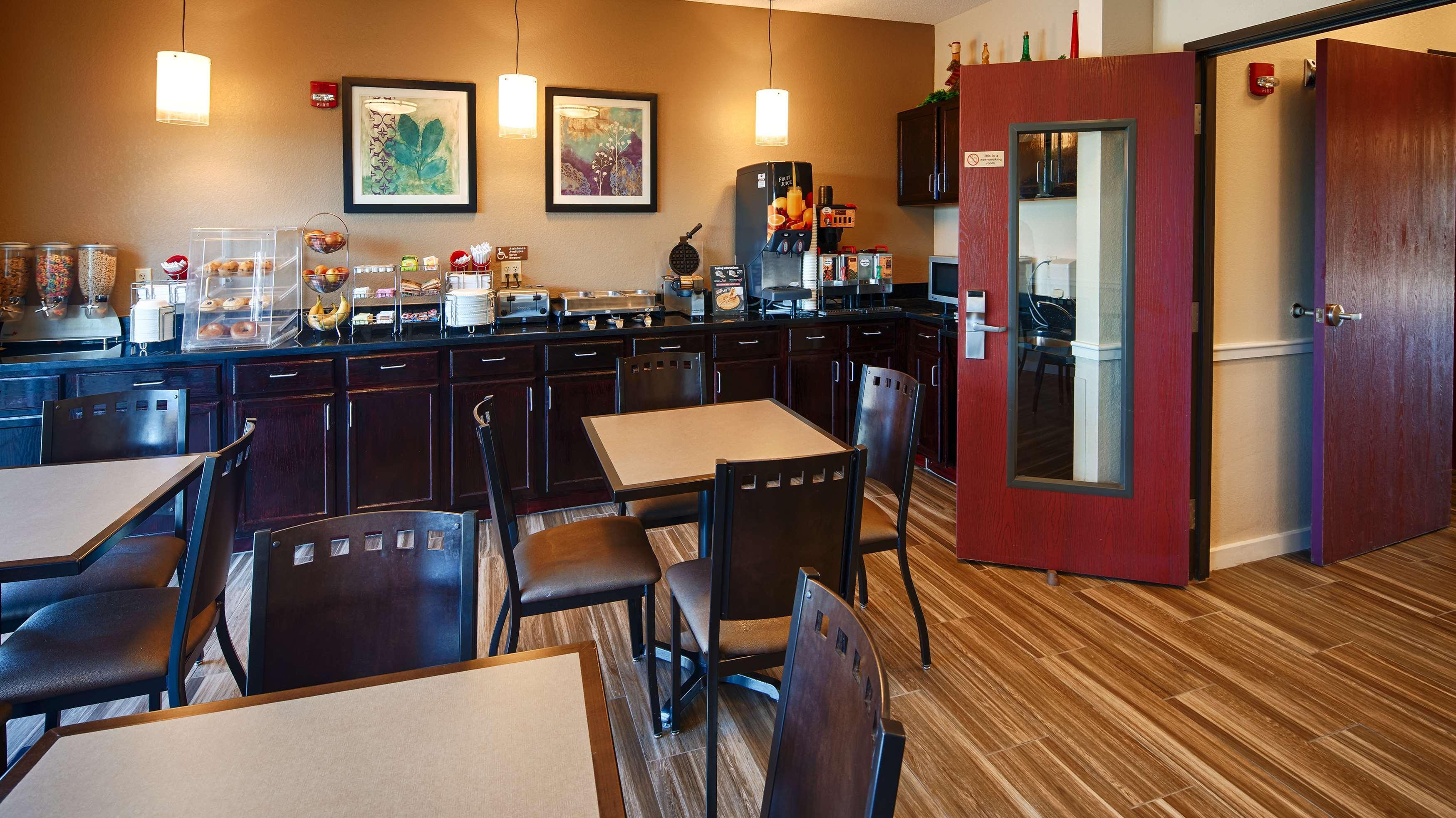 Best Western Governors Inn And Suites Wichita Luaran gambar